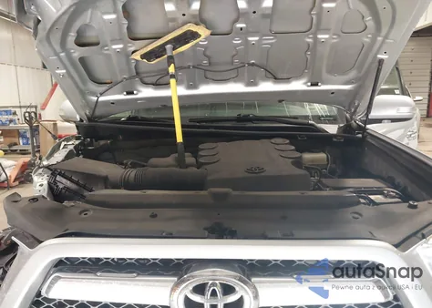 2010 Toyota 4Runner Sr5 V6 from USA, damaged, VIN JTEBU5JR8A5005728